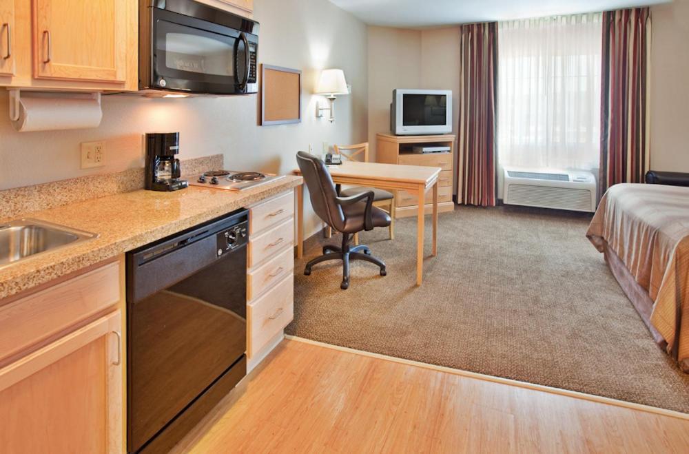 Candlewood Suites Junction City - Ft. Riley By Ihg Екстер'єр фото