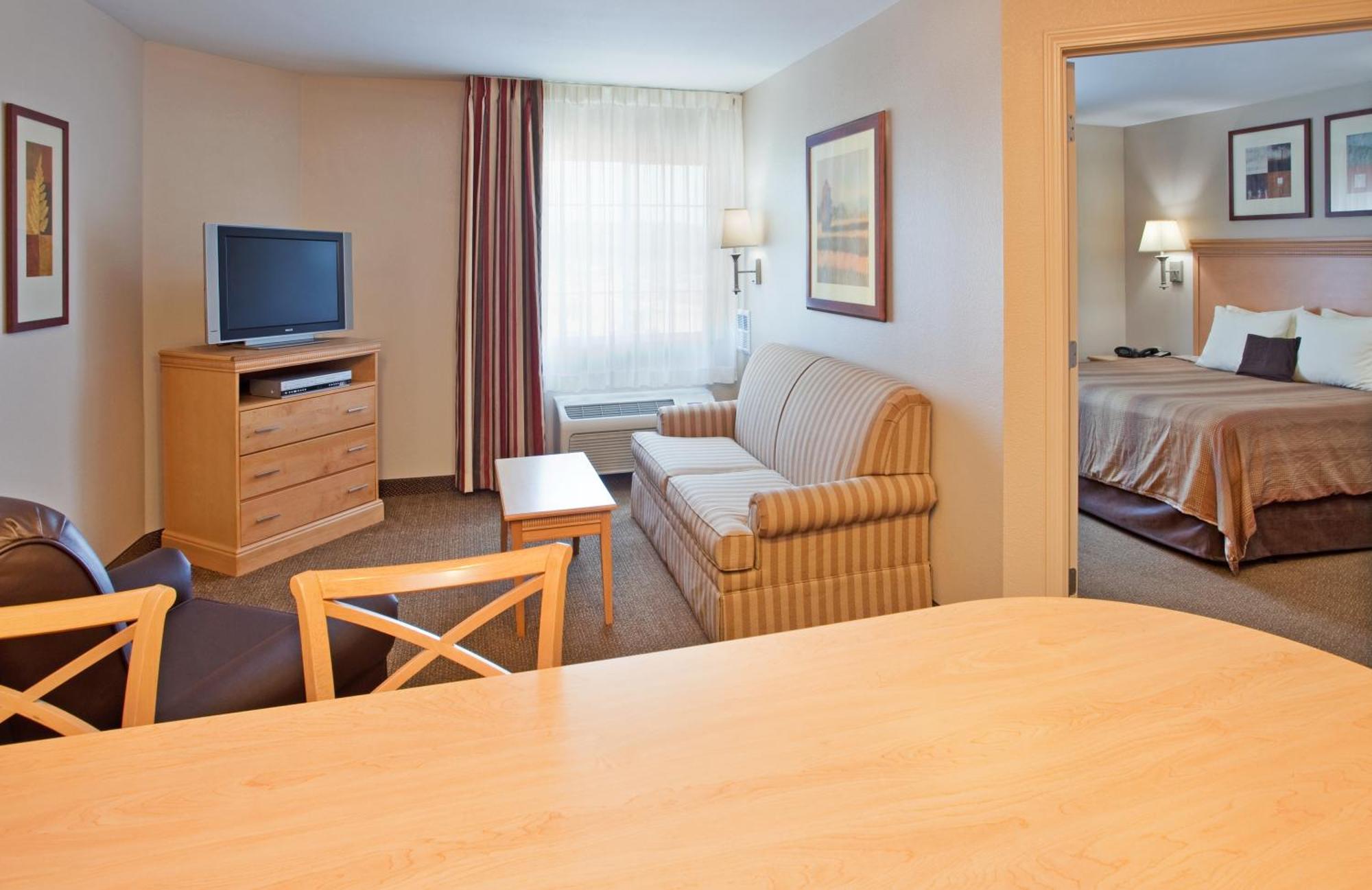 Candlewood Suites Junction City - Ft. Riley By Ihg Екстер'єр фото