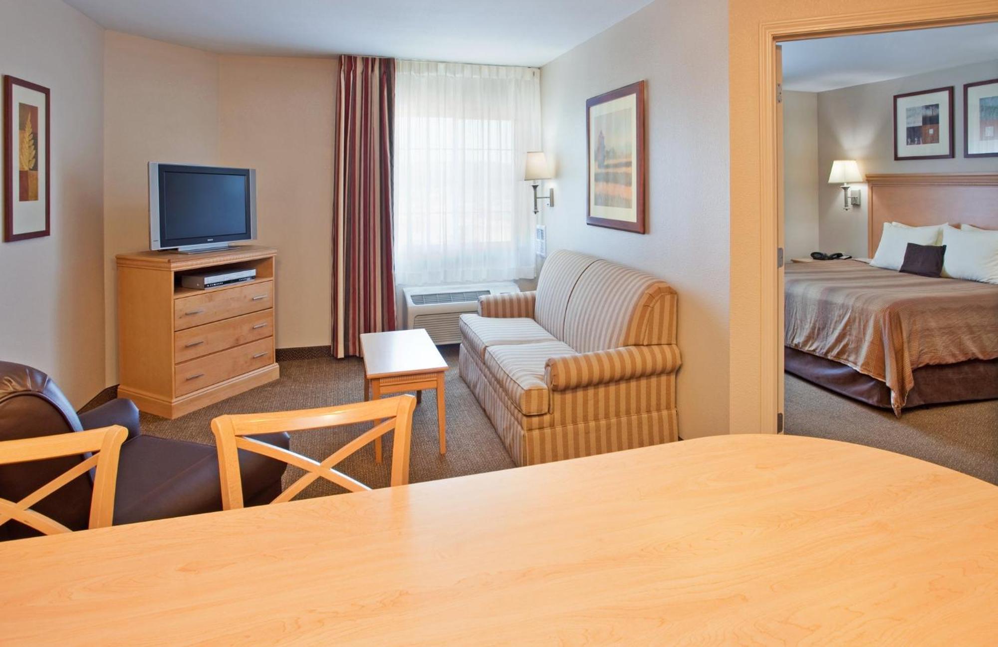 Candlewood Suites Junction City - Ft. Riley By Ihg Екстер'єр фото